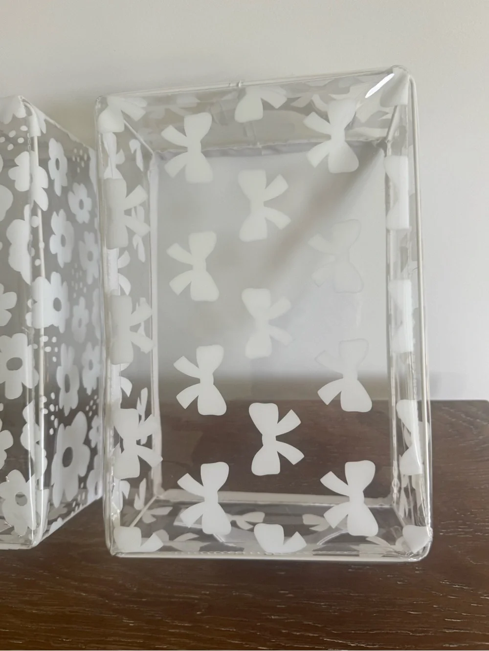 TAYLOR MADISON WH/BOWS & WHITE FLORAL RECTANGLE VINYL BATH STORAGE CONTAINERS